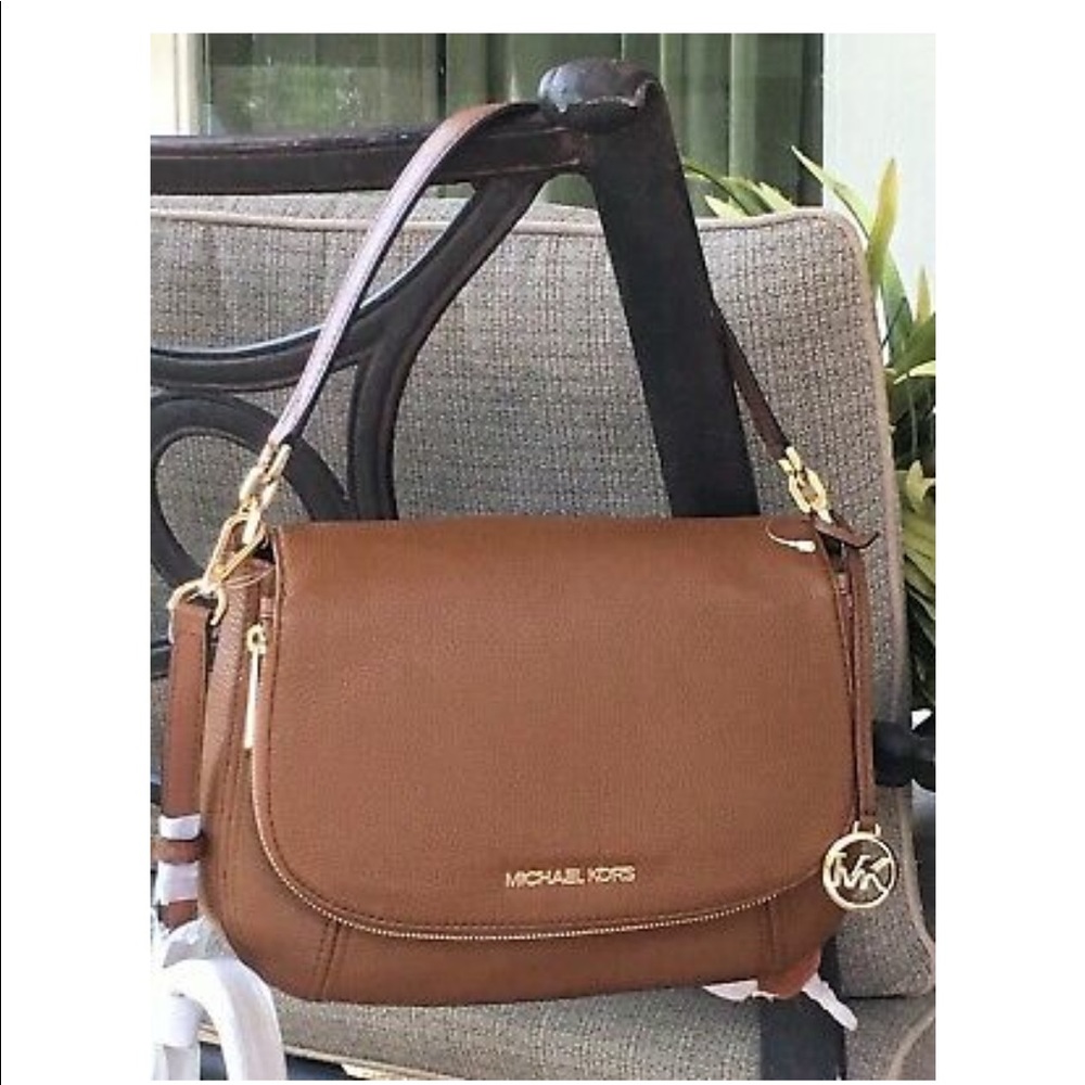 Tan leather authentic Michael Kors purse